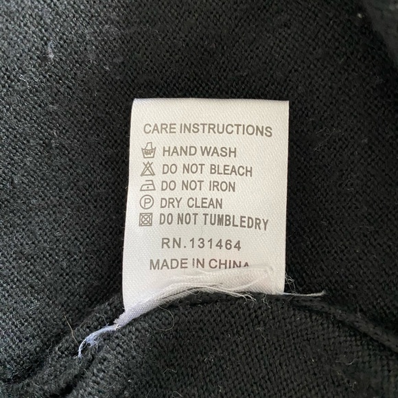 Cashmere blend knit high waisted black Y2K dress with bell sleeves. Size M. - Picture 10 of 16